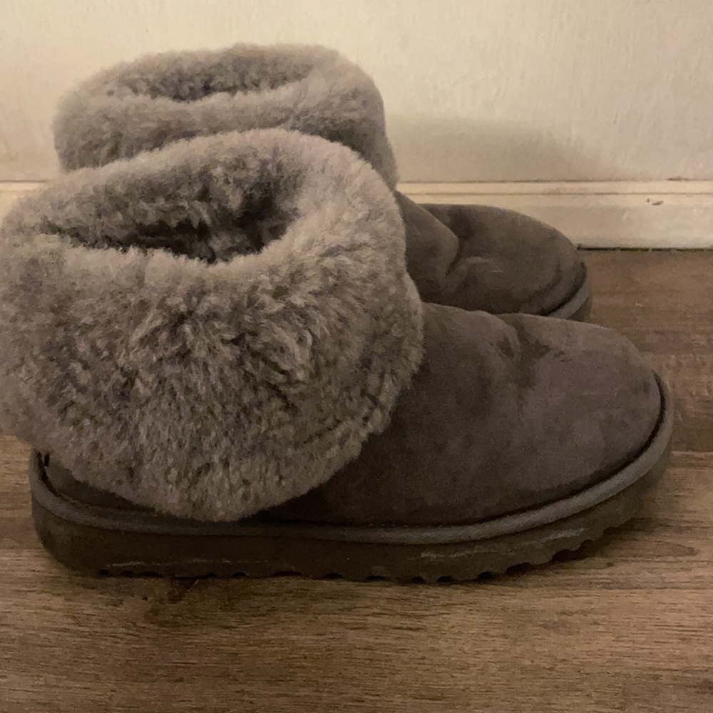 Short Uggs - image 3